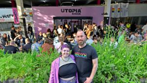 Die Macher des Utopia Kiosks: Alisha Soraya und Holger Edmaier Foto: Lichtgut/Max Kovalenko