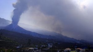 Auf La Palma ist ein Vulkan ausgebrochen. Foto: dpa/Daniel Roca