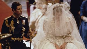 Am 29. Juli 1981 heirateten Prinz Charles und Diana. Ein Stück ihres Hochzeitskuchens wird bald in Las Vegas versteigert. Foto: AP