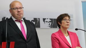 Bundeswirtschaftsminister Altmaier und Verteidigungsministerin Kramp-Karrenbauer verzichten auf ihre Bundestagsmandate. Foto: dpa/Katja Sponholz