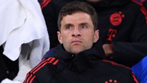 Thomas Müller saß zuletzt immer wieder auf der Bank – wie beim Champions-League-Viertelfinale gegen Manchester City. Foto: IMAGO/Revierfoto/IMAGO/Revierfoto