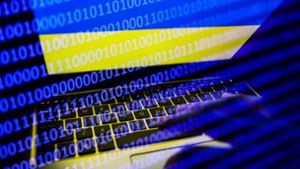 Im Namen der Ukraine sollen Hacker weltweit Cyberangriffe auf Russland durchführen – so will es die ukrainische Regierung und startete einen Aufruf. Foto: imago/NurPhoto/Jakub Porzycki