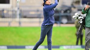 Catherine Zeta-Jones beim Golftraining. Foto: Imago Images/Shutterstock