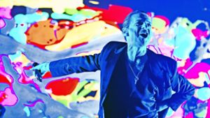 Beweglich wie eh und je: der Depeche-Mode-Sänger Dave Gahan beim Konzert in der Schleyerhalle Foto: Lichtgut - Oliver Willikonsky