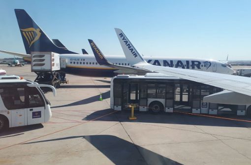 Ein Ryanair-Flugzeug musste auf dem Weg von Marrakesch nach Stuttgart in Madrid notlanden. Foto: Rainer Wehaus