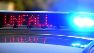 Unfall auf B 10 bei Deizisau: 45-Jähriger bei Auffahrunfall verletzt