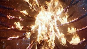 Der brennende Vecna in der Serie „Stranger Things“. Weitere Eindrücke vom Effekte-Meister gibt es in der Bildergalerie. Foto: Netflix/Duffer Brothers