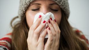 Eine Erkältung kann uns momentan gestohlen bleiben – die Symptome von einer Coronainfektion zu unterscheiden ist nämlich gar nicht so einfach. Besser gut vorbeugen. Foto: dpa/Christina Sabrowsky