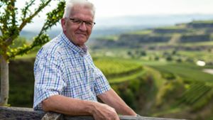 Er liebt die Natur und den Wein: Ministerpräsident Kretschmann kämpft gegen „die Verstädterung der Hirne“, die mancher Winzer in Brüssel ausgemacht hat. Foto: dpa/Philipp von Ditfurth