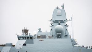 Eine Rakete auf einem Militärschiff in Dänemark hat zu Sperrungen im Luft- und Seeverkehr geführt. Foto: Emil Nicolai Helms/Ritzau Scanpix Foto/AP/dpa