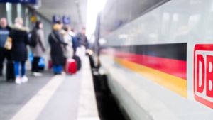 Die Lokführer-Gewerkschaft GDL verhandelt seit Herbst letzten Jahres mit der Deutschen Bahn, die Folge: Streik. Foto: dpa/Julian Stratenschulte