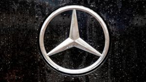 Im ersten Quartal 2022 ging der Verkauf von Autos bei Mercedes-Benz zurück. (Symbolbild) Foto: dpa/Marijan Murat