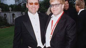 Kevin Spacey (l.) und Elton John auf dem White Tie and Tiara Ball im Sommer 2001. Foto: John Rogers/Getty Images