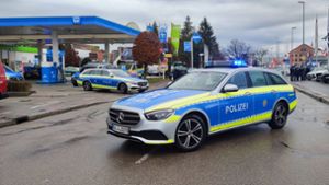 Schwer geforderte Polizeikräfte: Großeinsatz nach tödlichen Verletzungen in Schorndorf im Dezember 2022. Foto: 7aktuell.de/Kevin Lermer