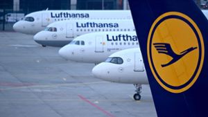 Rund 1000 Flüge der Lufthansa  fallen erneut aus. Foto: AFP/KIRILL KUDRYAVTSEV