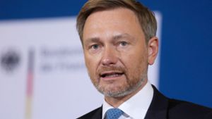 Bundesfinanzminister Christian Lindner will trotz seines Regierungsamtes auch in den kommenden Jahren FDP-Vorsitzender bleiben. Foto: dpa/Michael Sohn