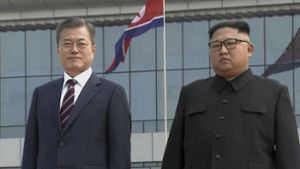 Südkoreas Präsident Moon Jae In und Machthaber Kim Jong Un in Pjöngjang. Foto: KBS via APTN