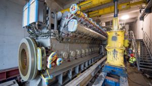 10 Meter lang, vier Meter breit, fast fünf Meter hoch – einer von drei gewaltigen Gasmotoren im neuen Kraftwerk Gaisburg Foto: Martin Stollberg