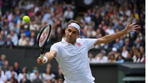 Diese Zeiten sind nun vorbei: Roger Federer 2021 in Wimbledon. Der Tennis-Profi kündigt sein Karriereende an. Foto: imago images/Paul Zimmer/Paul Zimmer via www.imago-images.de