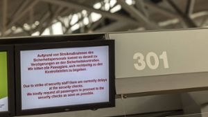 Auch in Stuttgart müssen sich Passagiere am Donnerstag auf Verzögerungen an den Sicherheitskontrollen einstellen (Archivbild). Foto: imago/Arnulf Hettrich