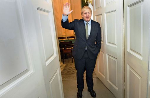 Der Premier Johnson will seinen Amtssitz nicht so schnell räumen wie erhofft. Foto: AFP