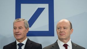Jürgen Fitschen (li.) hört bald als Co-Vorsitzender der Deutschen Bank auf. Er tritt auch als Bankenpräsident ab. Foto: dpa