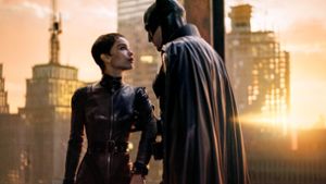 Zoë Kravitz als Selina Kyle aka Catwoman  und Robert Pattinson als Batman Foto: Warner Bros./Jonathan Olley