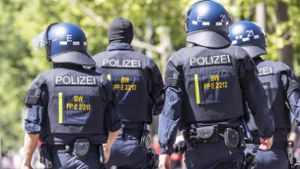 Im vergangenen Jahr kam es zu 577 Ermittlungsverfahren gegen Polizeibeamte (Symbolbild). Foto: IMAGO/imagebroker/IMAGO/imageBROKER/Arnulf Hettrich