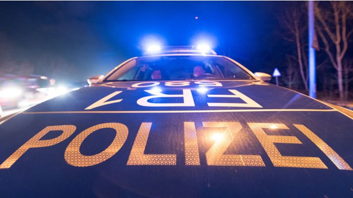 Verfolgungsjagd mit Polizei –  Frau rast alkoholisiert über die Autobahn