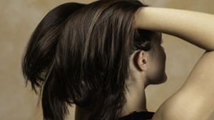 Es könnte so schön sein: schönes Haar ohne Schuppen Foto: Adobe Stock/Alessandro Grandini