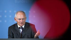 Im Ministerium von Wolfgang Schäuble ist ein Umschlag mit explosivem Inhalt eingegangen. Foto: dpa