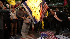 Nach dem Angriff kam es zu Demonstrationen gegen Israel und die USA. Foto: dpa/Vahid Salemi