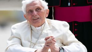 Sorge um Papst Benedikt XVI. (Archivbild) Foto: dpa/Sven Hoppe