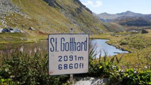 Der Gotthardpass (italienisch „Passo del San Gottardo“) war vom Mittelalter an bis zum Bau der Eisenbahn- und Autobahntunnel eine der wichtigen Nord-Süd-Verbindungen über die Alpen. Foto: Imago/Manuel Geisser