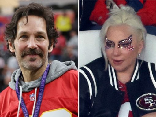 Paul Rudd feierte den Sieg seiner Chiefs, bei Lady Gaga blitzte hingegen ein 49ers-Trikot unter der Jacke hervor. Foto: Jamie Squire/Getty Images / Rob Carr/Getty Images