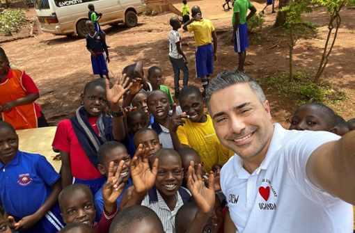 Bitte lächeln: Die Kinder in Kasanje sind dankbar für jede Unterstützung und freuten sich über den Besuch des Uganda-Teams Göppingen, dessen Ansprechpartner Fabio Vercelli ist. Foto: privat