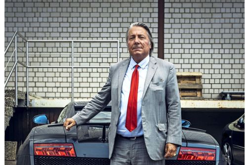 Um Kunden zu besuchen, wirft Björn-Gunnar Lefnaer gerne auch mal seinen Lamborghini an. Foto: Stefanie Schlech/t