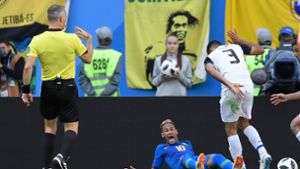 Erstaunlich oft liegt Neymar auf dem Boden – nicht nur bei der WM 2018 in Russland. Foto: AFP