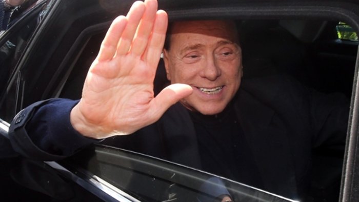 Zeitung: Berlusconi verkauft Anteile