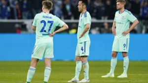 Verzweifelte Blicke: Schalke ist mitten im Abstiegskampf. Foto: dpa/Uwe Anspach