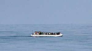 Ein Flüchtlingsboot mit mehreren Hundert Menschen ist offenbar vor Kreta gekentert (Symbolbild). Foto: Bundeswehr