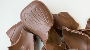 In Osterhasen aus Schokolade sollen bedenkliche Stoffe sein. Foto: dpa