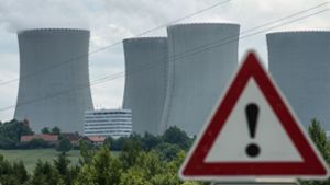 Die Kühltürme des Atomkraftwerkes Temelin. Foto: Armin Weigel/dpa