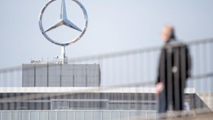 Daimler baut zahlreiche Stellen ab. Für viele Beschäftigte bedeutet dies den Weg in eine ungewisse Zukunft. Foto: dpa/Sebastian Gollnow
