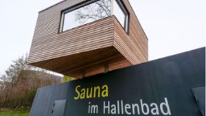 Auch hier gelten geänderte Öffnungszeiten: das Leonberger Hallenbad und die Sauna. Foto: Simon Granville