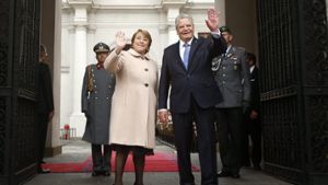 Bei seinem Staatsbesuch in Chile hat Bundespräsident Joachim Gauck Versäumnisse Deutschlands im Umgang mit der berüchtigten Sektensiedlung „Colonia Dignidad“ bedauert. Foto: dpa