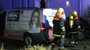 Brandanschlag auf zwei Fahrzeuge der SPD-Abgeordneten Michelle Müntefering in Herne: Polizei und Feuerwehr waren schnell zur Stelle.Michelle Müntefering hat sich kritisch zur Türkei  geäußert. Foto: dpa