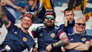 Die schottischen Fans freuen sich auf Stuttgart. Foto: dpa/Andrew Milligan