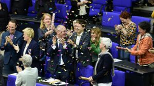 Eine historische Entscheidung: Der Bundestag hat am Freitag die Ehe für alle beschlossen. Foto: AFP