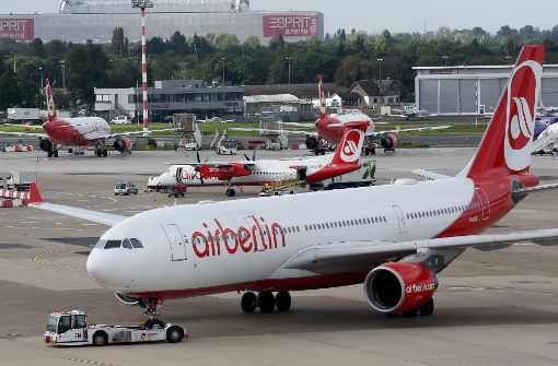 34 Starts und Landungen von Air Berlin und Eurowings/Germanwings seien am Dienstag ausgefallen, teilte der Stuttgarter Flughafen mit. Foto: dpa